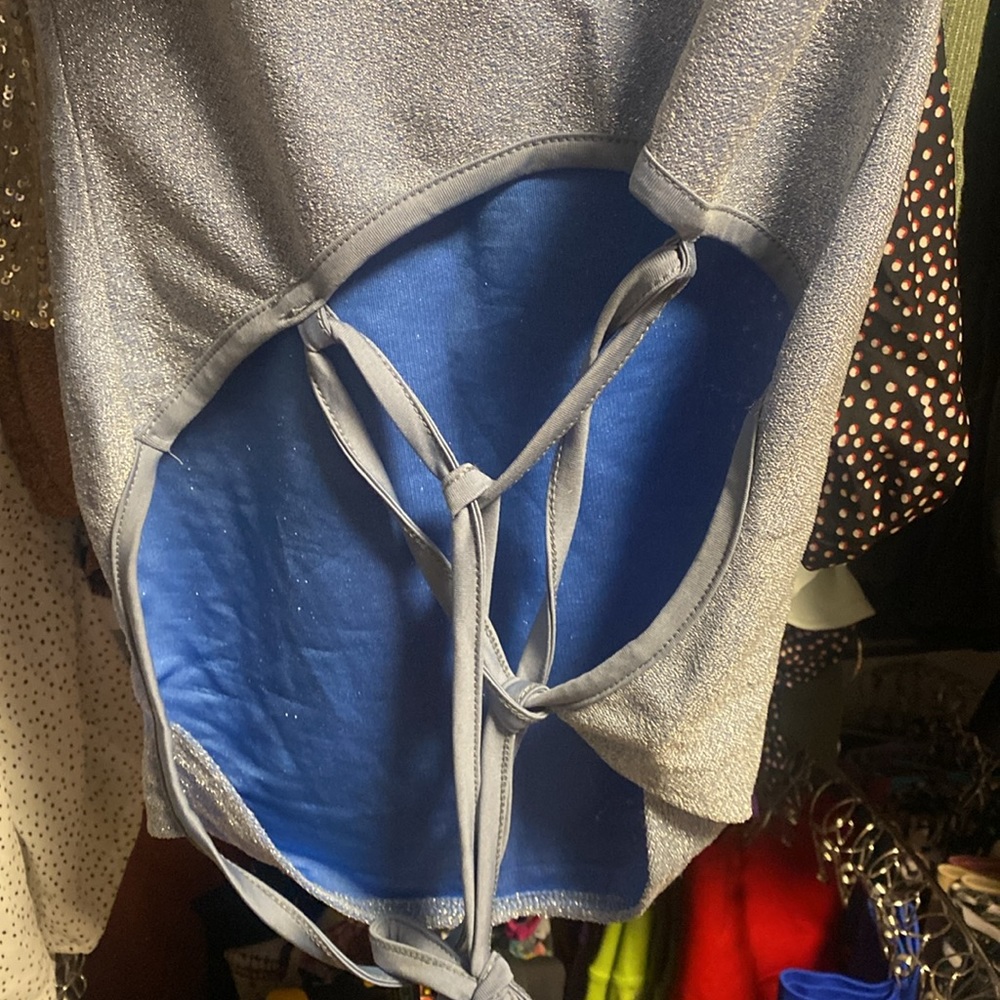 Wear one - Picture 3 of 3